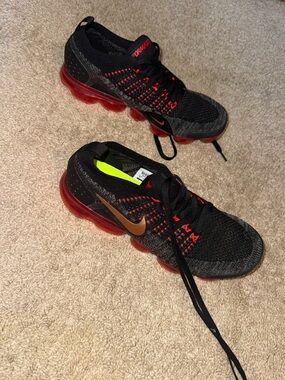 Men’s Nike vipor max gym shoes